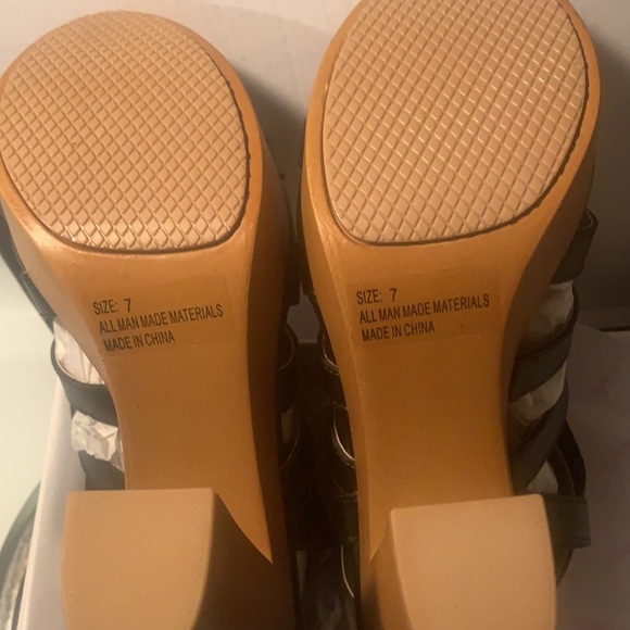 Qupid Black Sandals NWT (last pair available Sz 6.5) - Picture 6 of 10